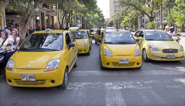 Los taxis que no se censen no podrán prestar el servicio al público. Archivo