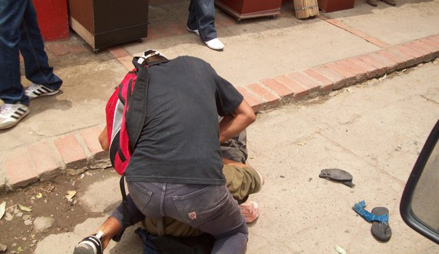 La falta de educación y de enseñanzas de convivencia desde el hogar, complementan un “paquete” de
situaciones que conlleva a que las personas actúen violentamente, sin los mínimos estándares de respeto y tolerancia en la sociedad.
Archivo