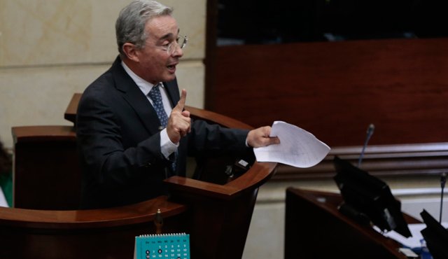 Según el senador, ninguno de los puntos del acuerdo se dan garantías reales a las víctimas. Colprensa
