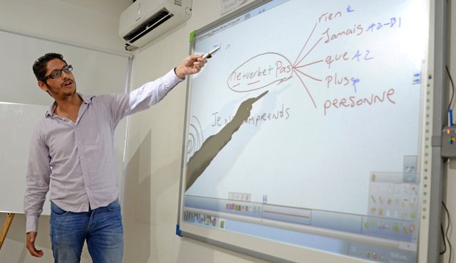 Johan Naime nació, hace 33 años, en Cundinamarca, se crió y educó en Lyons, Francia, y hoy dirige la Alianza Francesa en Cúcuta. Las clases son personalizadas porque no se permitan grupos mayores de 15 alumnos. Rodrigo Sandoval