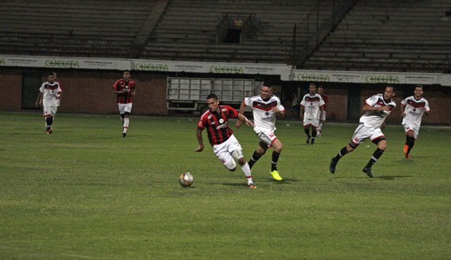 El Día del Futbolista Nortesantandereano culminó con un compromiso que disputaron algunos de los futbolistas que hoy militan en la A del rentado nacional, y en otras ligas de Sudamérica; y varios de los históricos exfutbolistas del Cúcuta Deportivo. Mario Caicedo