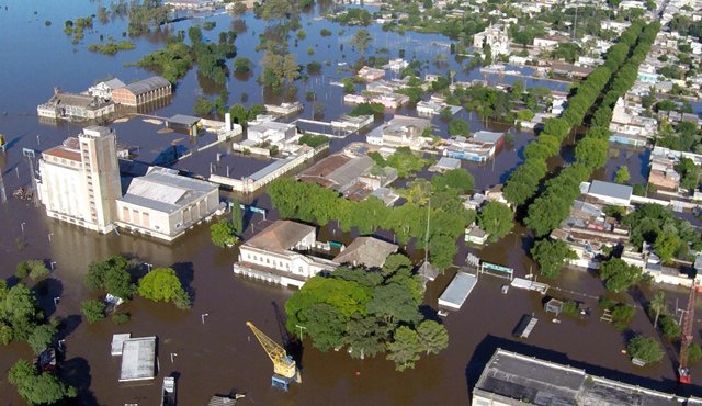 Las inundaciones en Argentina, además de Paraguay, Brasil y Uruguay, son parte de los efectos del fenómeno climático 'El Niño'. AFP
