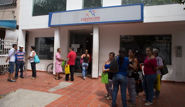 Gobierno señaló que se les garantizará la continua prestación del servicio a los 81.000 pacientes de alto costo. Archivo