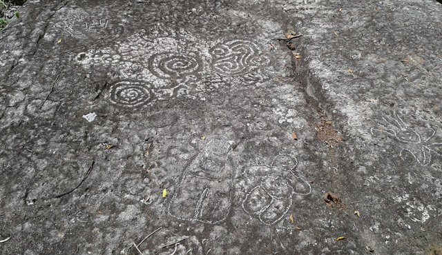 En sus dibujos se observan diferentes figuras antropomorfas y espirales. Cortesía