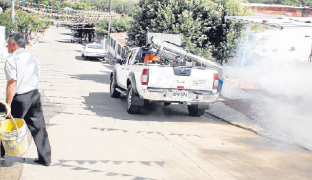 Las comunidades reclamaron ayer brigadas de fumigación para eliminar criaderos de zancudos en zonas con presencia de humedales. Archivo