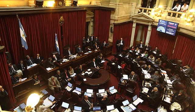 La vicepresidenta advirtió que en varios ministerios habrán despidos de "militantes". Internet