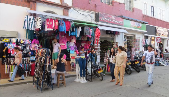 La economía en Ocaña se mantuvo estable en 2015. En la temporada de fin de año y comienzos de 2016, se produjo un incremento en las ventas. Daicy Echeverri