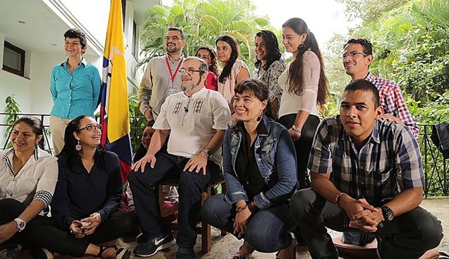 'Timochenko' respondió a las criticas hechas por varios medios de comunicación por aparecer en un video criticando el capitalismo con unos tenis de la marca Nike. Colprensa