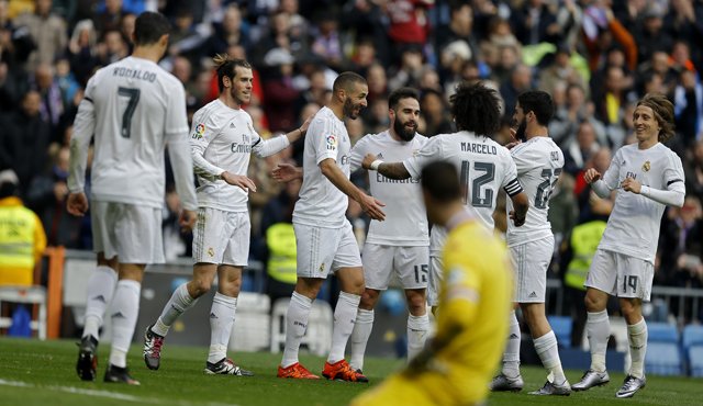 Real Madrid derrotó 5-1 de local al Sporting de Gijón. AP