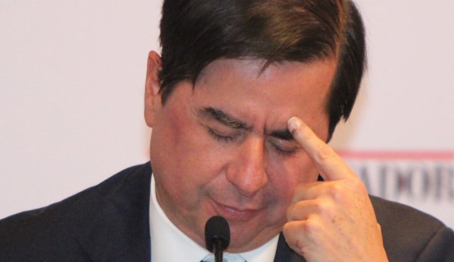 El ministro es acusado de supuesta participación en el nombramiento de gerentes de hospitales en la Alcaldía en Bogotá, durante el período de Samuel Moreno. Colprensa