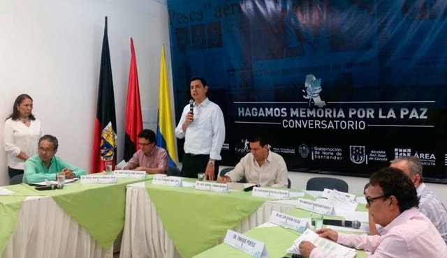 El secretario de víctimas, Luis Fernando Niño, participó del Conversatorio Hagamos Memoria por la Paz. Gobernorte
