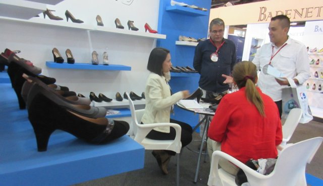 Durante su participación en el evento, los productores el calzado, el cuero y la marroquinería, recibieron más clientes nacionales y tuvieron la oportunidad de iniciar nuevos contactos en el exterior. Leonardo Oliveros