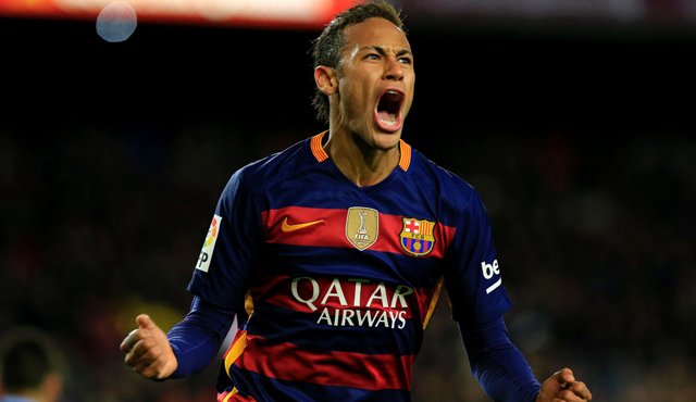 El crecimiento futbolístico de Neymar Jr, ha puesto a pensar a diferentes clubes de Europa cómo lograr ficharlo pese al alto costo. Archivo
