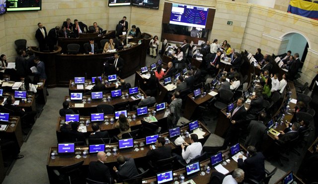 El Congreso de la República retornará mañana a sesiones, para estudiar las modificaciones a la Ley de Orden Público que presentó el presidente. Colprensa