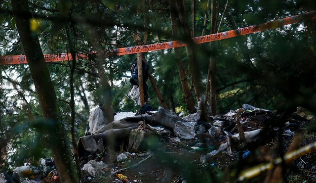 Aún falta que Medicina Legal establezca la edad de los cuerpos de dos mujeres. Colprensa