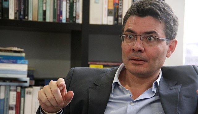 El ministro de Salud, Alejandro Gaviria habló sobre la vacuna contra el papiloma. Archivo