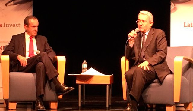 Uribe participó en un foro organizado por el diario El Nuevo Herald, en Miami, con el periodista Andres Oppenheimer. Twitter