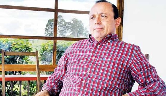 Santiago Uribe, hermano del expresidente y senador Álvaro Uribe Vélez. Internet