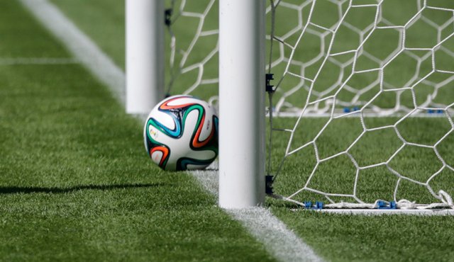 Es la segunda etapa de la apertura del fútbol a la entrada de tecnología, tras la introducción de la tecnología de la línea de gol. Archivo