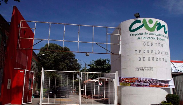 El Centro Tecnológico funciona en el barrio Comuneros y ofrece carreras técnicas. Orlando Carvajal