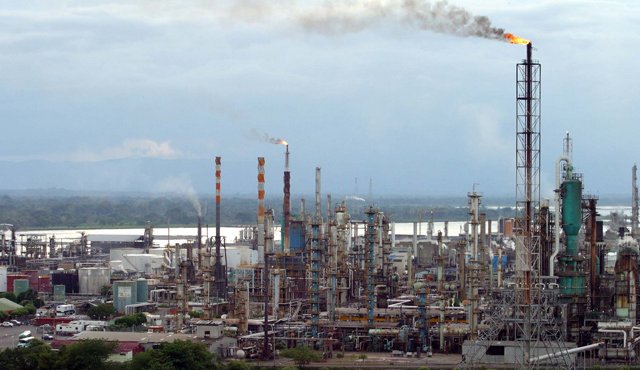 Según la compañía, cerca de 400.000 accionistas no recibirán dividendos debido a las pérdidas que ha registrado la petrolera. Colprensa