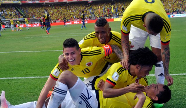 Colombia llegó a 10 puntos en la tabla de posiciones, mientras Ecuador quedó con 13. AFP