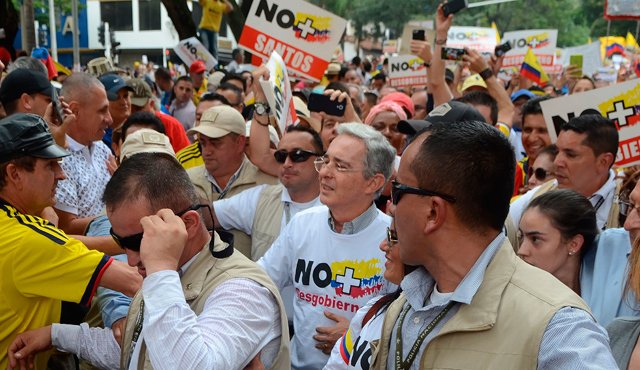 Las manifestaciones contra el gobierno de Santos se llevaron a cabo en más de 20 ciudades del país. AP
