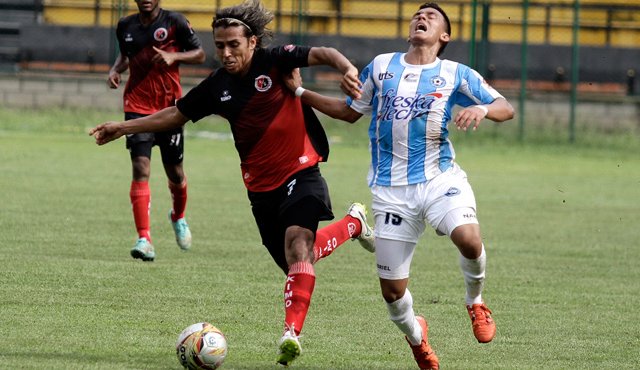 El Cúcuta dejó escapar ayer una inmejorable oportunidad de salir del bache negativo ante Real Santander, que es el equipo que más goles ha recibido en el torneo. La falta de definición sigue siendo la principal falencia de los motilones. Colprensa