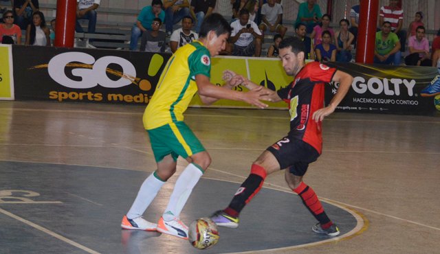El quinteto de fútsal Cúcuta Niza en una buena presentación ante su público goleó al colero del Grupo A, Felinos de Manizales. Edinsson Figueroa