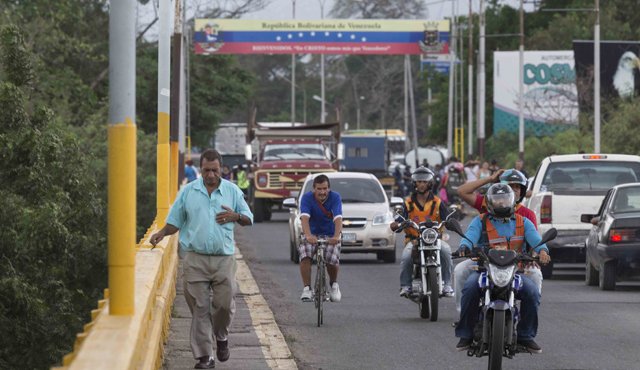 Una de las tareas inmediatas es el de adelantar el censo del parque automotor con placas venezolanas. Juan Pablo Cohen