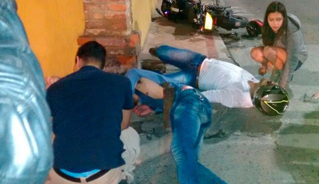 Las víctimas fueron trasladadas al hospital, donde hasta el cierre de esta edición recibían atención médica. Cortesía