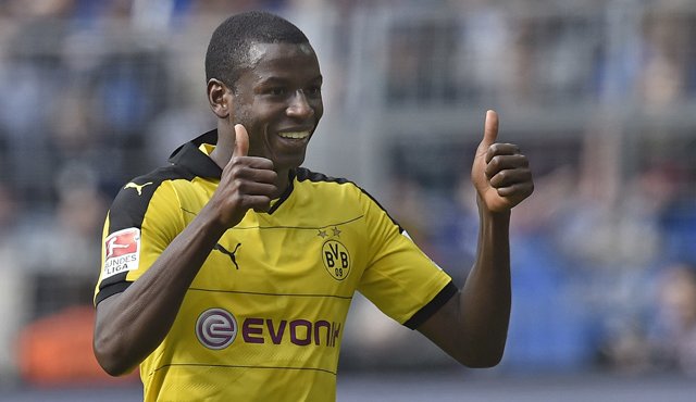 Adrián Ramos marcó dos goles frente al Hamburgo. AP