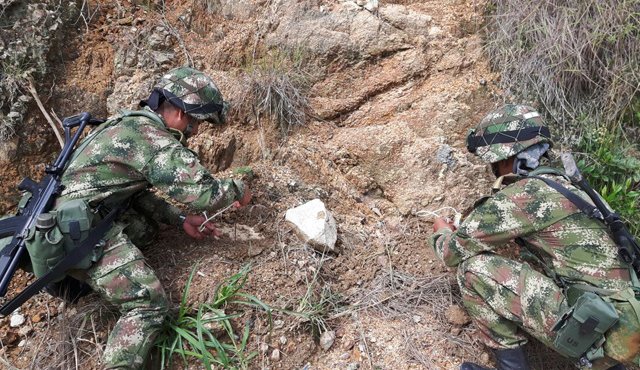 Los explosivos fueron encontrados en la vía que comunica el municipio de Río de Oro (Cesar) con el corregimiento de Otare (Ocaña). Ejército Nacional