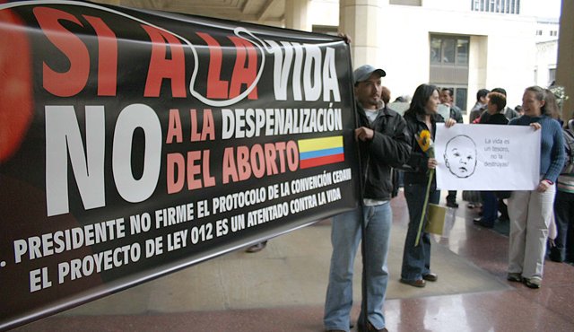 La gran mayoría de procedimientos se siguen realizando ilegalmente y en sitios no autorizados. Colprensa