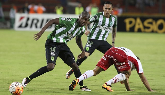Aunque en su enfrentamiento por los octavos de final ante Huracán mostró falencias y dejó dudas en defensa, Atlético Nacional buscará meterse entre los cuatro mejores equipos del continente. Archivo