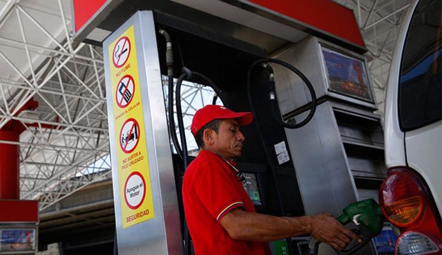 Las estaciones tendrán una tarifa diferente y serán reglamentadas por Petróleos de Venezuela, anunció José Gregorio Vielma Mora, gobernador del Estado Táchira. Eilyn Cardozo