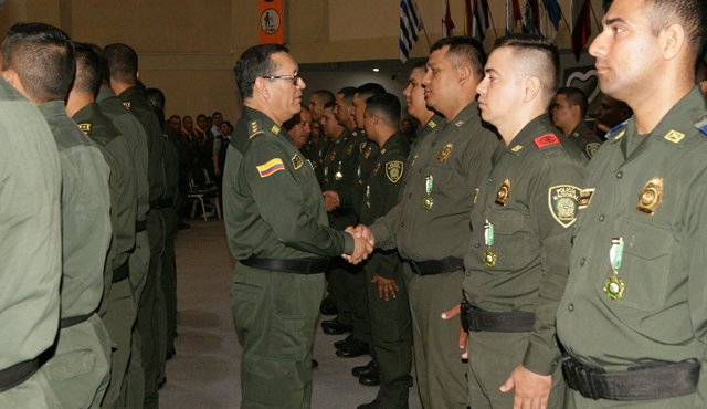 Por su trabajo en San Cayetano, Los Patios, Villa del Rosario, Puerto Santander, El Zulia y Cúcuta fueron premiados 30 uniformados. Policía Nacional