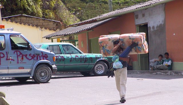 Las historias han sido diversas, especialmente las relacionadas con desplazamientos, secuestros, desaparecidos, extorsiones y asesinatos atribuidos a este grupo que se desmovilizó en 1991. Archivo