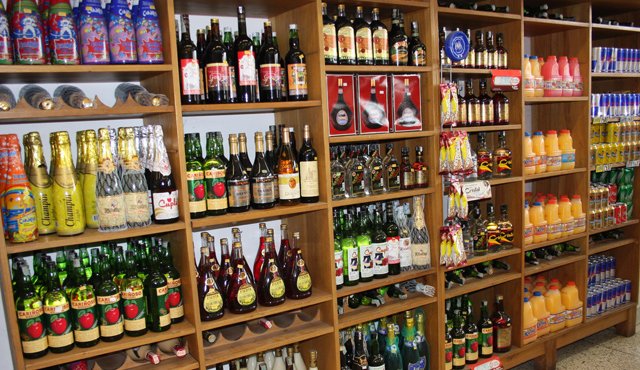 El proyecto del Ley prevé cobrar un valor por cada grado de alcohol más un 25% sobre el precio y 5% del IVA a cada bebida alcohólica. Archivo