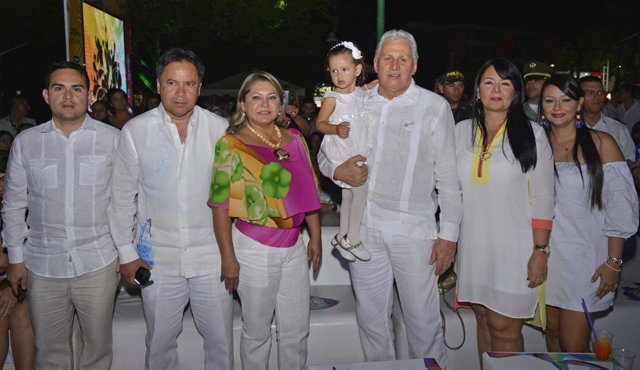 César Ricardo Rojas, secretario de Cultura departamental; William Villamizar Laguado, gobernador de Norte de Santander; Cecilia Soler de Villamizar, gestora social; César Rojas Ayala, alcalde de Cúcuta; Salomé Cuéllar, Zuleima Cruz y Andrea Rojas. Edinsson Figueroa