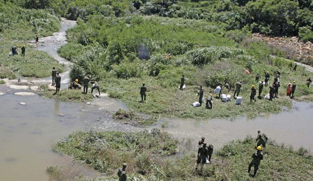 Las personas interesadas en apoyar la limpieza solo deben dirigirse al río y allí recibirán instrucciones. Solo podrán trabajar desde las márgenes. Mario Caicedo