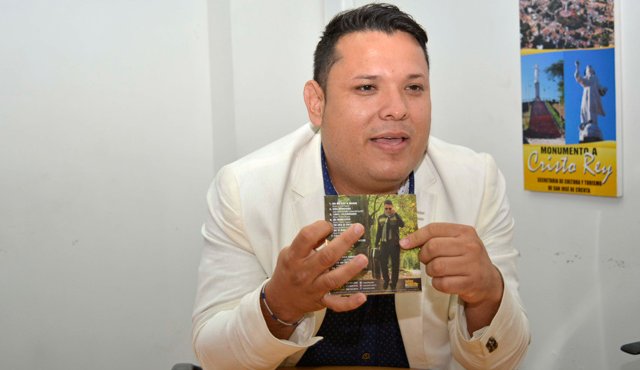 Cinco años lleva de estar cantando música ranchera. Edinsson Figueroa