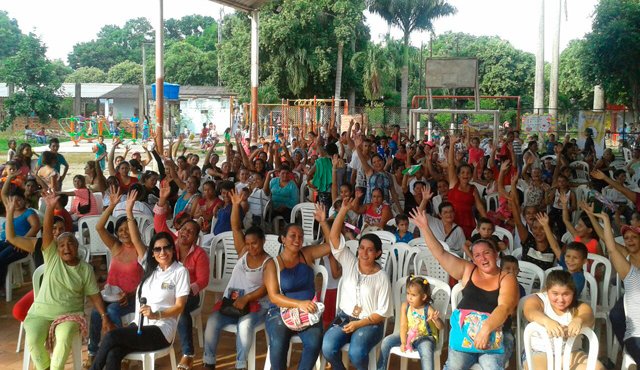 Varios hombres de Buena Esperanza, zona rural de Cúcuta, que asistieron a la convocatoria que les hizo la Alcaldía para la celebración del Día de la Madre, mostraron su interés en querer pertenecer a las asociaciones de mujeres. Cortesía