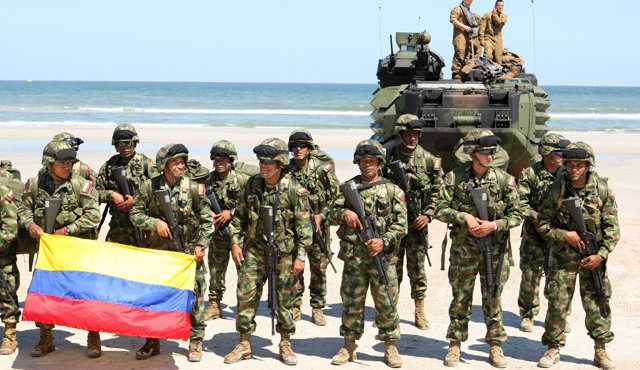 Hostigamientos, varios de ellos con granadas, se han registrado en los últimos meses contra la base de la Fuerza Multinacional de Observadores ubicados en la península del Sinaí y donde se encuentran cerca de 500 soldados colombianos. CWO Keith A. Stevenson
