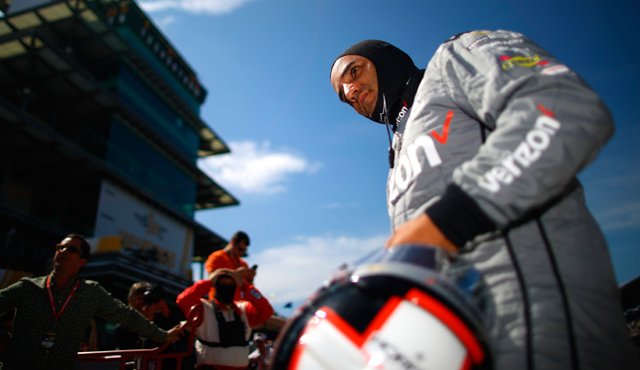 El piloto del equipo Penske salió ileso tras el choque. AFP