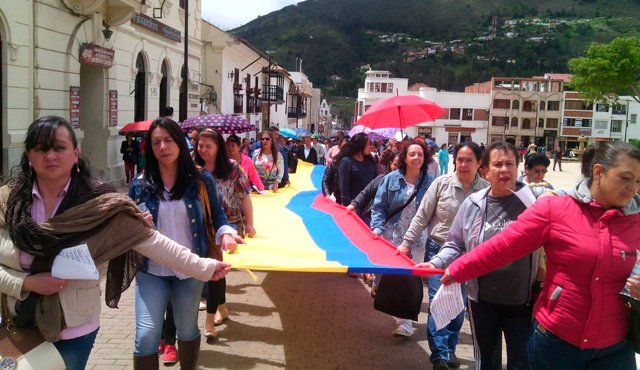 Los profesores exigen al Gobierno nacional mejoras en la atención médica. Roberto Ospino