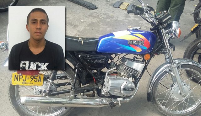 En esta motocicleta se desplazaba Duarte Celis con la adolescente luego de cometer el atraco. Archivo