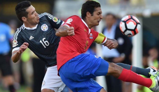 Las selecciones de Paraguay y Costa Rica no pudieron salir del 0-0. AFP