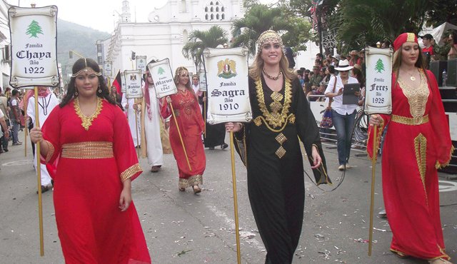 En Ocaña cada año se cumple el tradicional Desfile de los Genitores, con el que se recuerda el proceso evolutivo de este municipio de la Provincia. Archivo