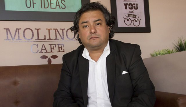 Alex Munguía Salazar. Alfredo Estévez